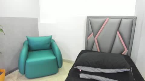 Sofa online show from October 9, 1:16 pm