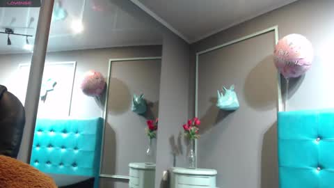 Snapshot of sofia_white3 chatting on February 14, 11:10 am Sofa online show from February 14, 11:10 am