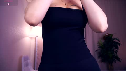 Hi My name is Sofia Welcome to my room Please thumbs up - its important online show from September 22, 6:28 am