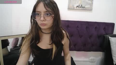sofiakitty18 online show from September 17, 10:02 pm