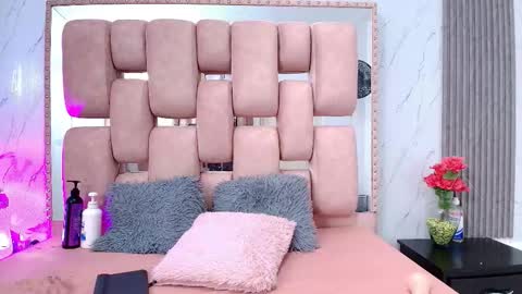 Snapshot of sofiasommers chatting on October 31, 8:31 pm Sofia Sommers online show from October 31, 8:31 pm