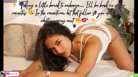 Snapshot of sofiaxmiller chatting on October 19, 12:37 am Danna Sofia online show from October 19, 12:37 am