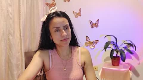 Snapshot of sofibelladelavega chatting on October 12, 12:03 am Sofi Bella online show from October 12, 12:03 am