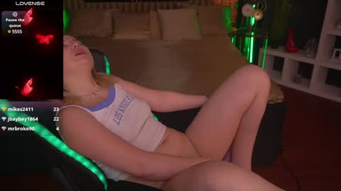 Sofie online show from February 5, 4:16 am