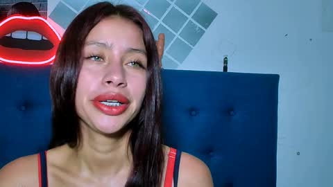 Snapshot of sofiia_tay chatting on September 15, 2:07 pm sofiia_tay online show from September 15, 2:07 pm