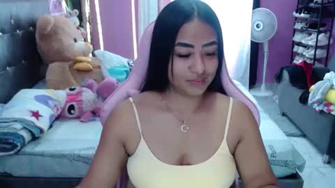 sofia Dreams online show from February 4, 7:40 pm