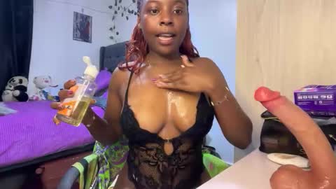 soft_nicole online show from March 28, 2:57 am