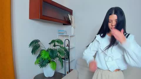 Snapshot of softlyy_bold chatting on October 11, 7:13 am Alice online show from October 11, 7:13 am