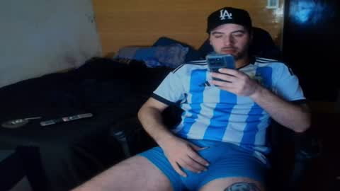 ManuAiluPlay online show from June 22, 3:47 am