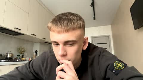 Jett online show from April 10, 10:20 am