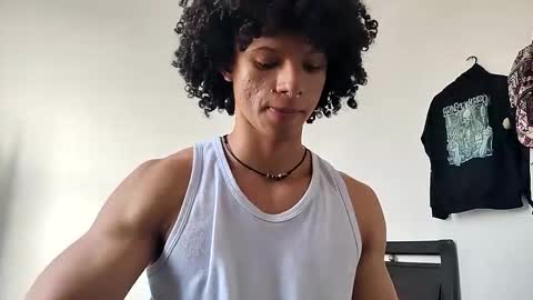 Hi Im Weller Check my Bio  online show from March 1, 9:30 pm