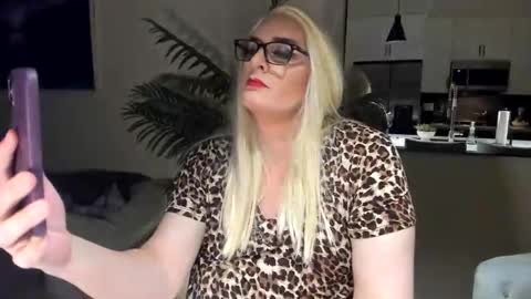 someonespeicial online show from January 11, 1:55 am