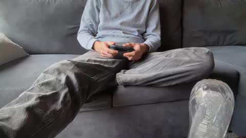 Sondages online show from March 24, 7:58 am