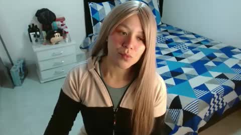 Snapshot of soniafuckboobs chatting on October 1, 1:21 pm soniafuckboobs online show from October 1, 1:21 pm