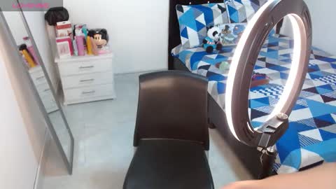 Snapshot of soniafuckboobs chatting on September 17, 12:30 pm soniafuckboobs online show from September 17, 12:30 pm