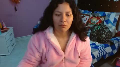 Snapshot of soniafuckboobs chatting on December 21, 12:49 pm soniafuckboobs online show from December 21, 12:49 pm