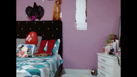 Snapshot of soniahardass chatting on February 26, 3:43 pm soniahardass online show from February 26, 3:43 pm