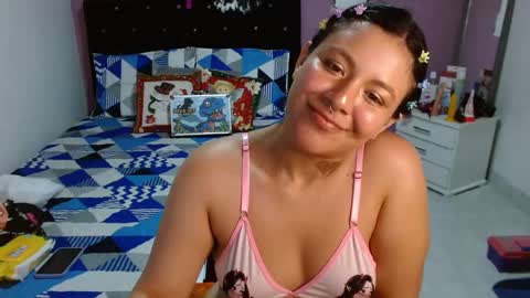 Snapshot of soniahardass chatting on December 18, 8:14 pm soniahardass online show from December 18, 8:14 pm