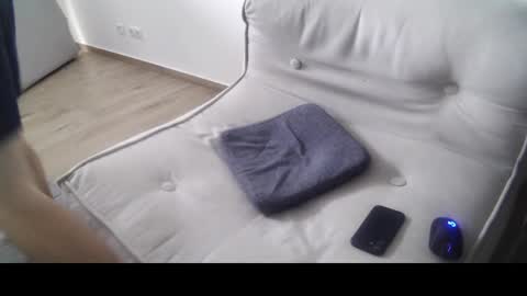 sonnentaugnuu online show from February 7, 12:30 pm