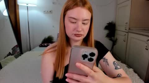 Snapshot of sonya_baby chatting on October 11, 3:05 pm SONIA online show from October 11, 3:05 pm