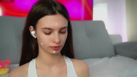 Eva 3 online show from March 5, 8:21 am