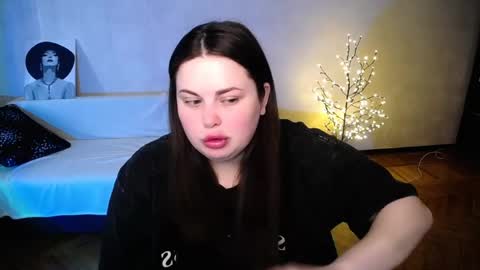 sophia__olsen online show from June 3, 6:38 am