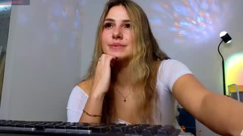 Sophia online show from December 4, 9:53 am