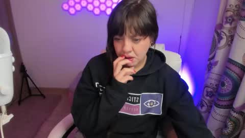 sophia_grants online show from October 28, 2:34 am