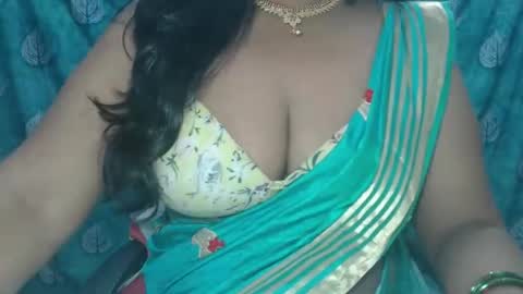 Snapshot of sophia_indian chatting on September 24, 8:21 am Sophia Tamil online show from September 24, 8:21 am