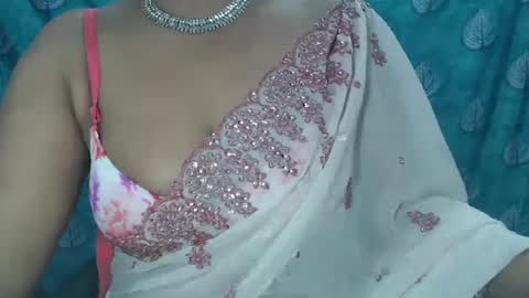 Snapshot of sophia_indian chatting on February 19, 11:28 am Sophia Tamil online show from February 19, 11:28 am