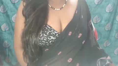 Snapshot of sophia_indian chatting on February 24, 8:38 am Sophia Tamil online show from February 24, 8:38 am