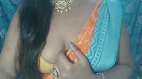 Snapshot of sophia_indian chatting on February 24, 8:25 pm Sophia Tamil online show from February 24, 8:25 pm