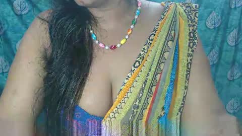 Snapshot of sophia_indian chatting on February 25, 8:25 am Sophia Tamil online show from February 25, 8:25 am