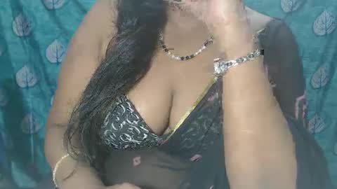 Snapshot of sophia_indian chatting on February 24, 12:37 pm Sophia Tamil online show from February 24, 12:37 pm