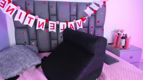 Snapshot of sophia_lemos chatting on February 13, 5:01 pm Sofia online show from February 13, 5:01 pm
