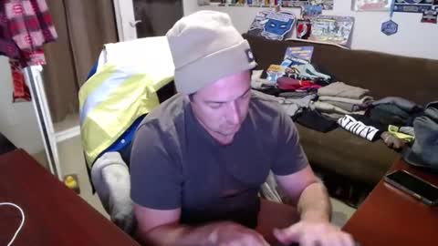 Snapshot of sophiaroze chatting on December 6, 8:43 am sophiaroze online show from December 6, 8:43 am