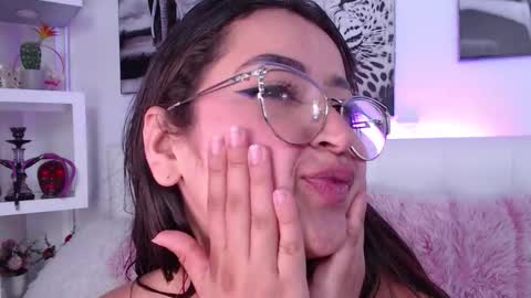 Snapshot of sophicarter_ chatting on September 14, 1:30 am online show from September 14, 1:30 am