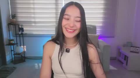 Sophie  online show from June 24, 4:25 pm
