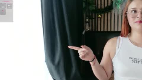 sophie_new25 online show from December 3, 7:25 pm