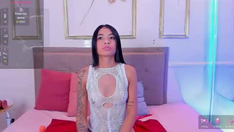 Sophie Sweet online show from February 6, 7:56 am