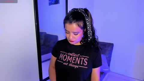 Snapshot of sophie_t_ chatting on October 4, 1:14 am Sofia online show from October 4, 1:14 am