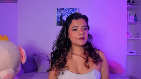 Snapshot of sophie_t_ chatting on September 19, 2:59 am Sofia online show from September 19, 2:59 am