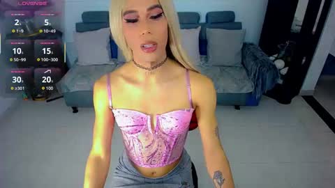 sophie_vall online show from February 26, 1:53 am