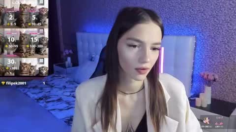 Snapshot of sophiecherrie chatting on January 30, 6:24 am Sophie online show from January 30, 6:24 am