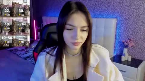 Snapshot of sophiecherrie chatting on February 26, 8:50 am Sophie online show from February 26, 8:50 am