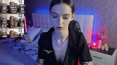 Snapshot of sophiecherrie chatting on March 10, 11:45 am Sophie online show from March 10, 11:45 am