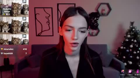 Snapshot of sophiecherrie chatting on January 9, 6:36 pm Sophie online show from January 9, 6:36 pm