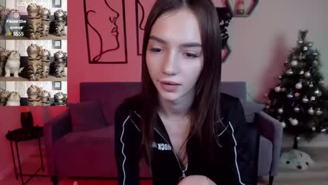 Snapshot of sophiecherrie chatting on January 11, 9:15 am Sophie online show from January 11, 9:15 am