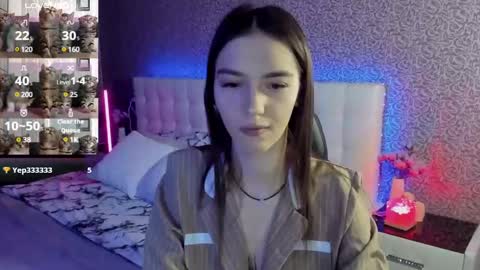 Snapshot of sophiecherrie chatting on March 7, 8:34 am Sophie online show from March 7, 8:34 am