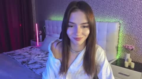 Snapshot of sophiecherrie chatting on February 8, 10:50 am Sophie online show from February 8, 10:50 am